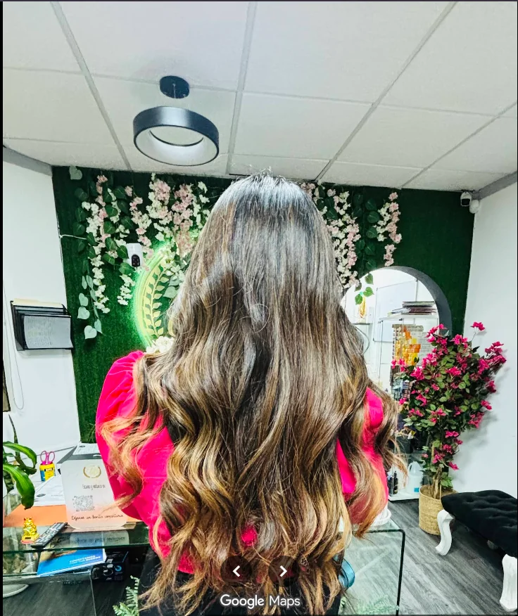 Color & styling: Ondas con luz y movimiento